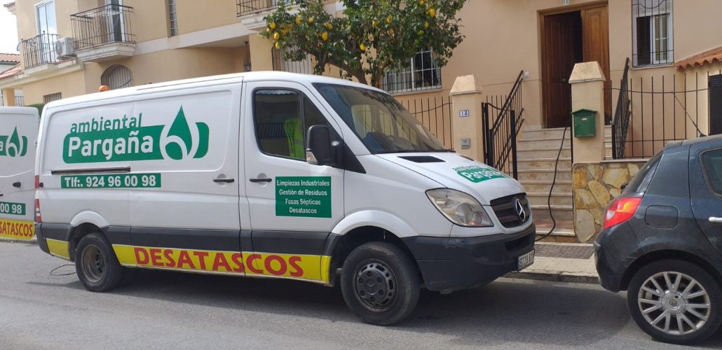 Camión cuba para vaciado y limpieza de fosas sépticas en Badajoz